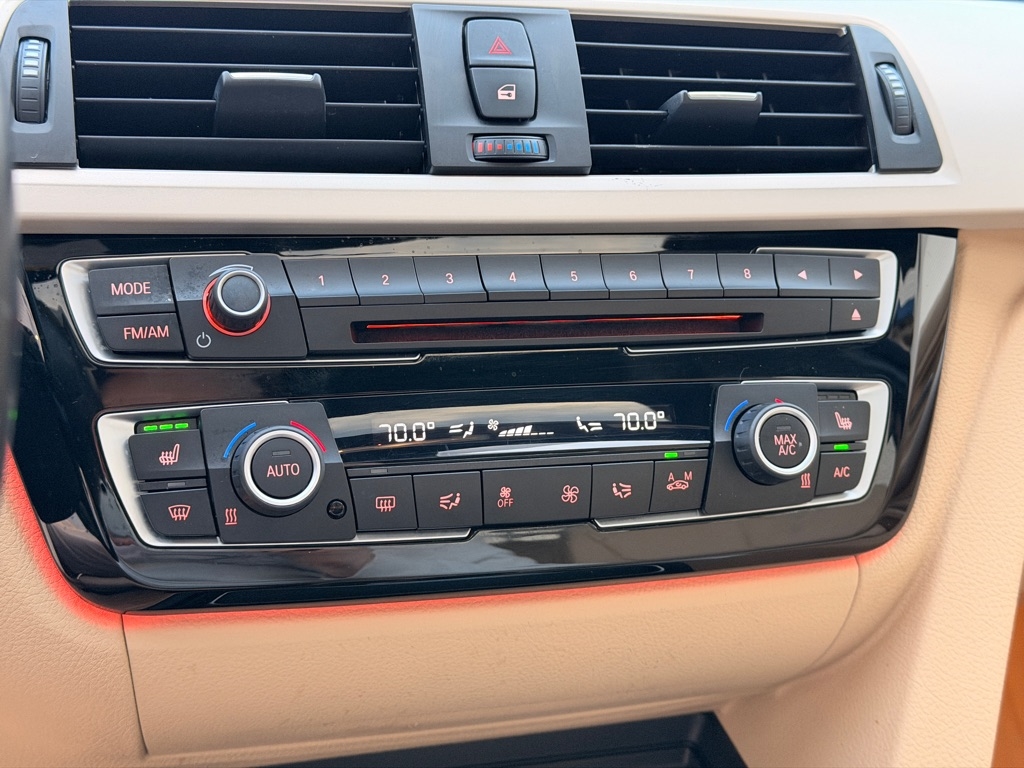 BMW 3-Series 320i xDrive Sedan 2016