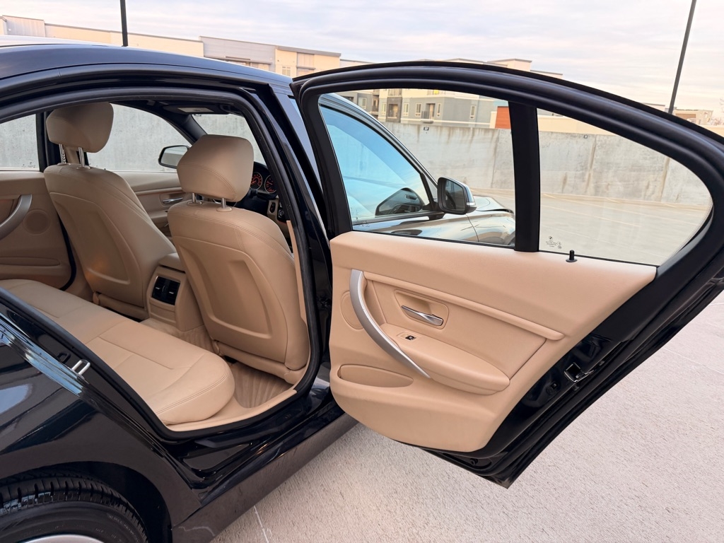 BMW 3-Series 320i xDrive Sedan 2016