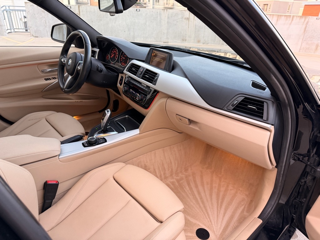 BMW 3-Series 320i xDrive Sedan 2016