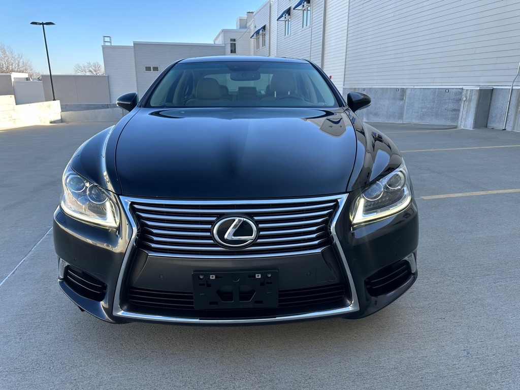 Lexus LS 460 Luxury Sedan AWD 2014