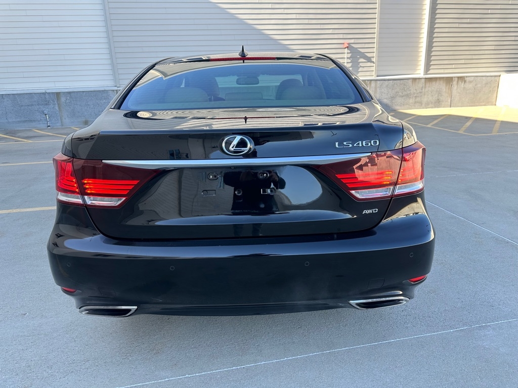 Lexus LS 460 Luxury Sedan AWD 2014