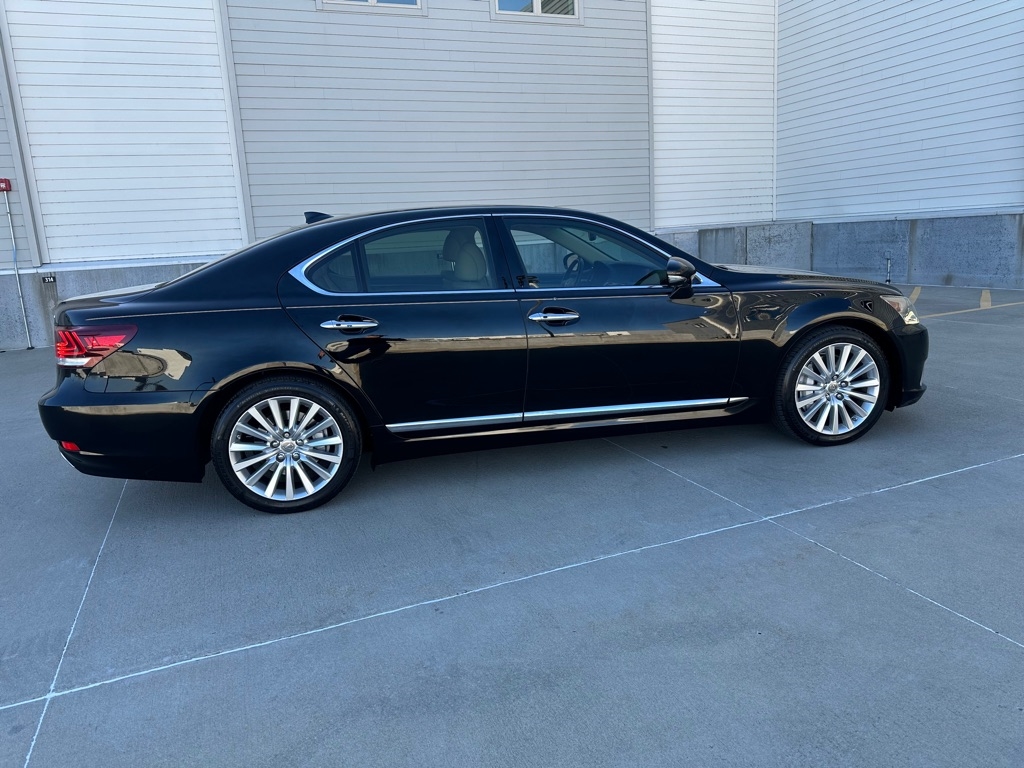 Lexus LS 460 Luxury Sedan AWD 2014