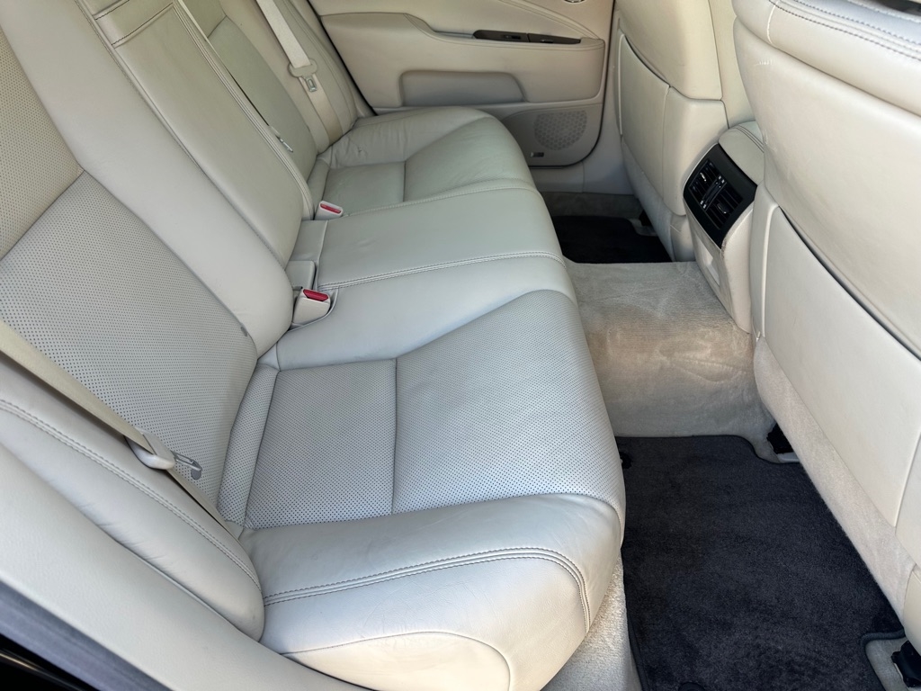 Lexus LS 460 Luxury Sedan AWD 2014