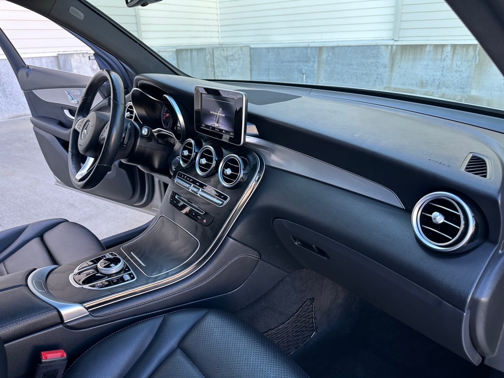 Mercedes-Benz GLC-Class GLC300 4MATIC 2019