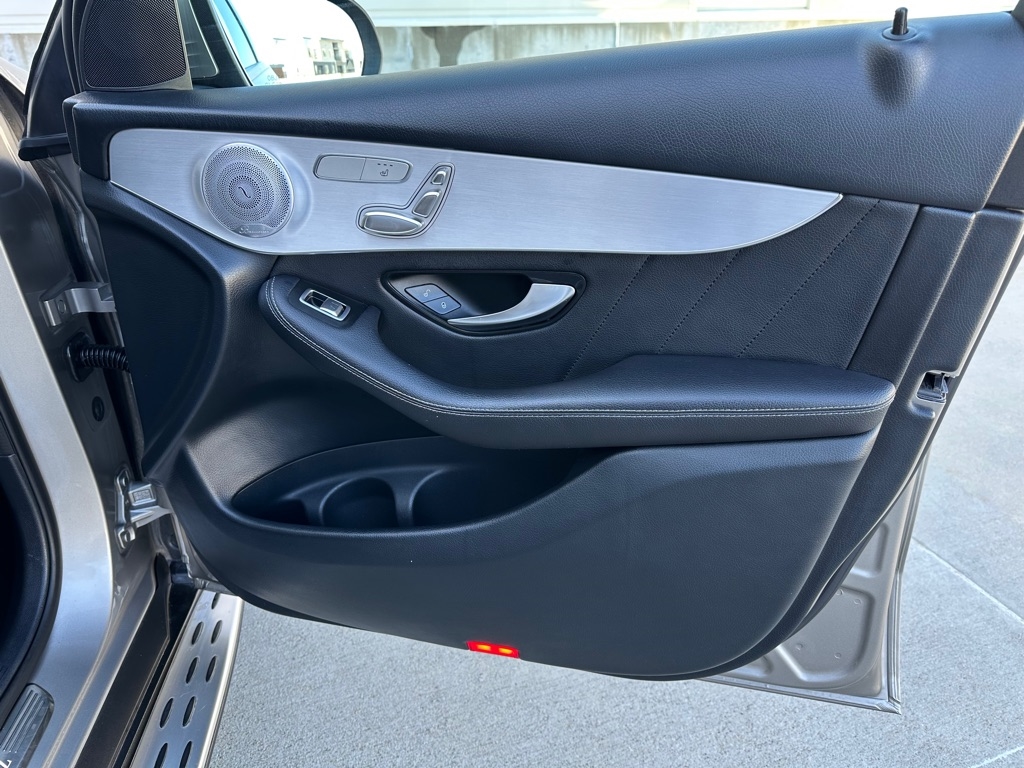 Mercedes-Benz GLC-Class GLC300 4MATIC 2019