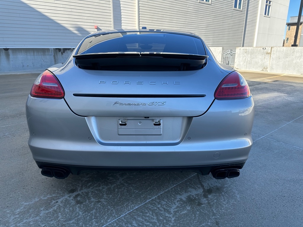 Porsche Panamera GTS 2013