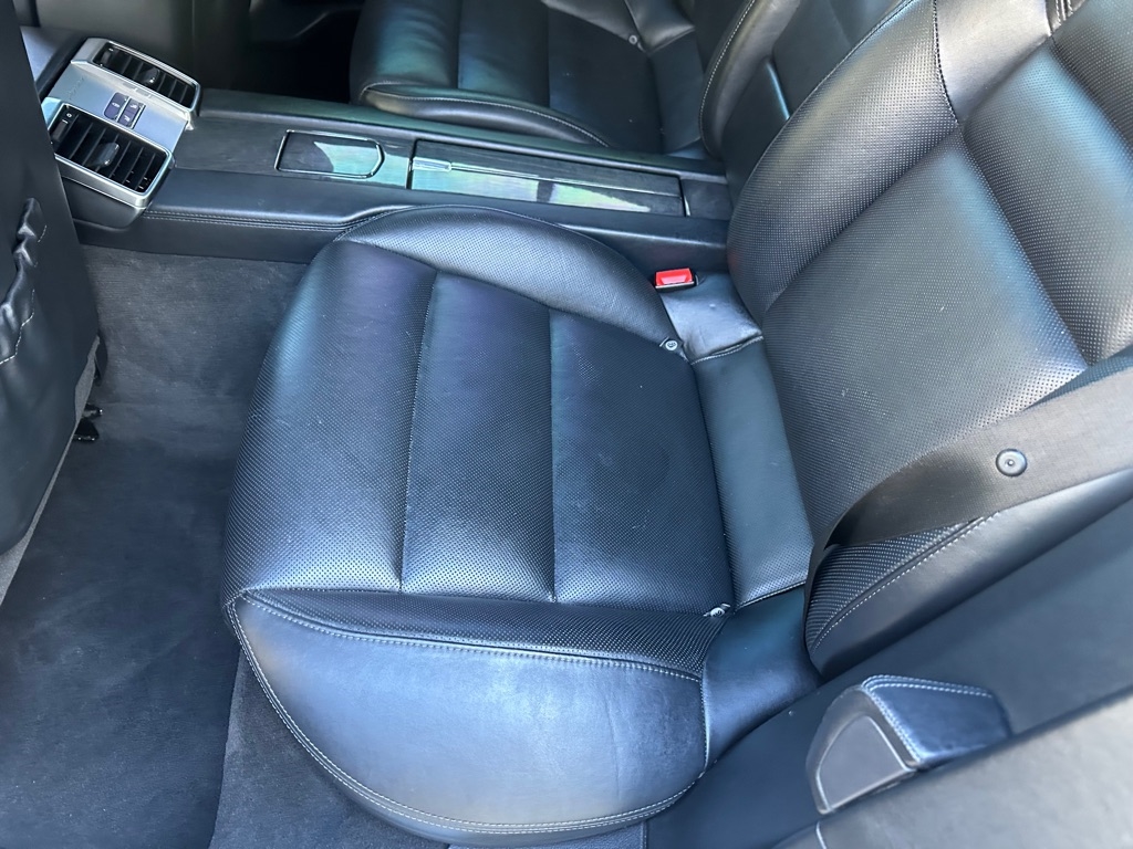 Porsche Panamera GTS 2013