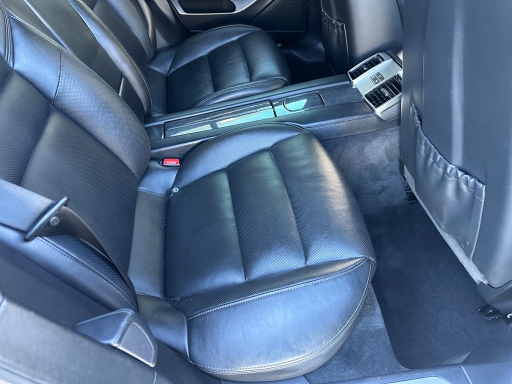 Porsche Panamera GTS 2013