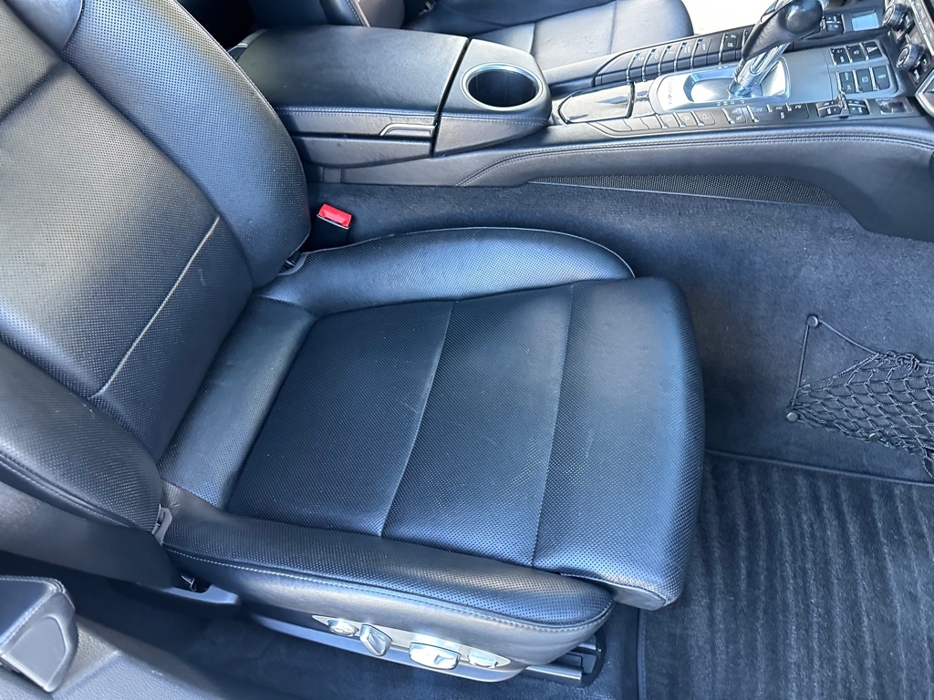 Porsche Panamera GTS 2013