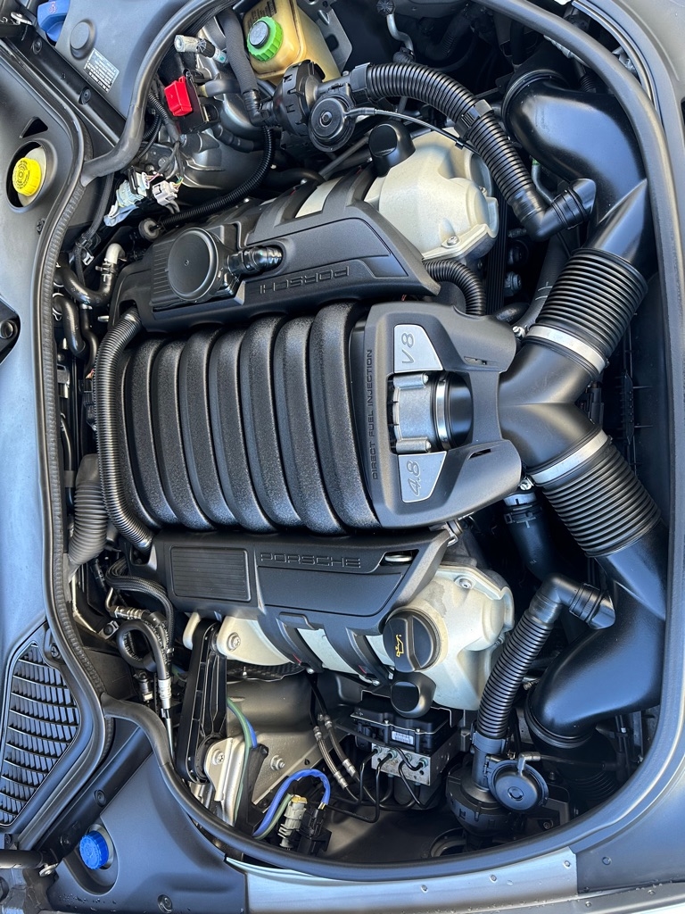 Porsche Panamera GTS 2013