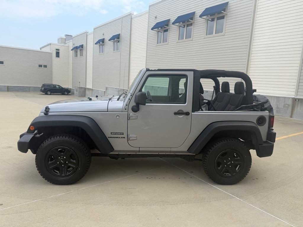 Jeep Wrangler Sport 4WD 2013