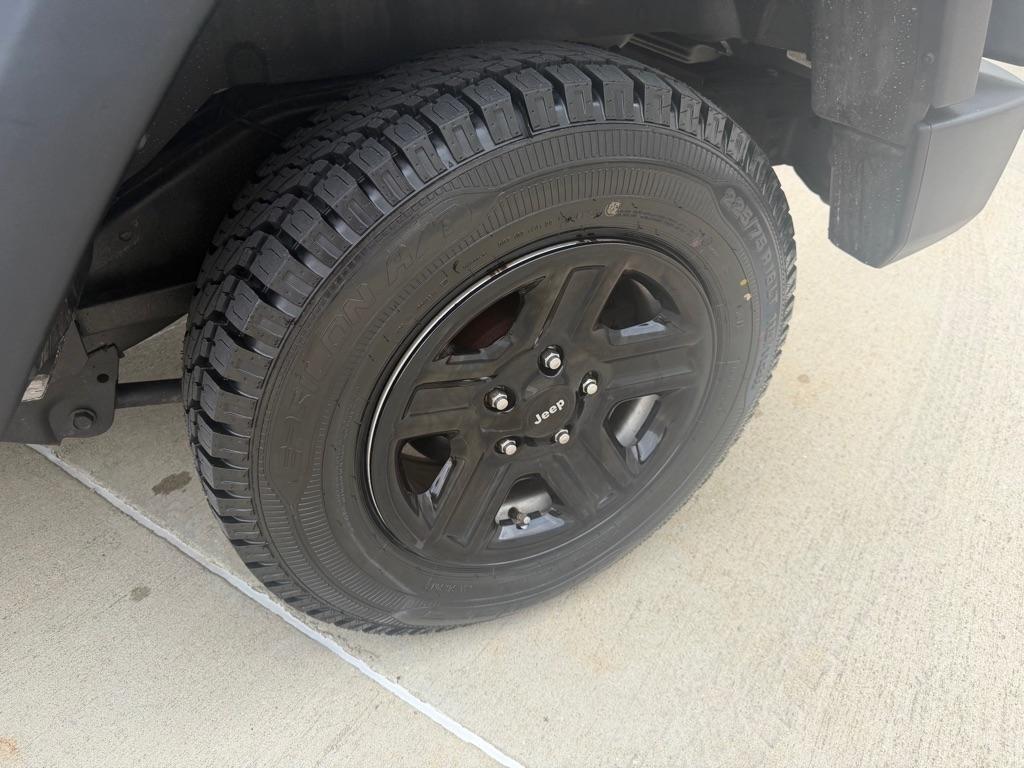 Jeep Wrangler Sport 4WD 2013