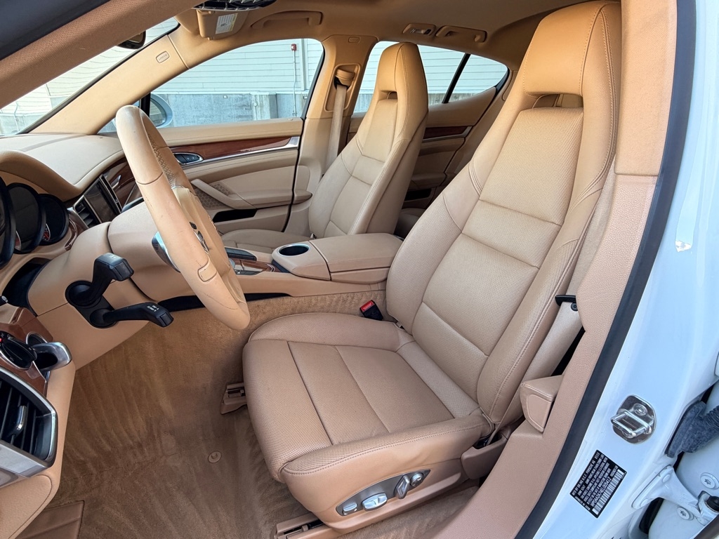 Porsche Panamera 4 2014