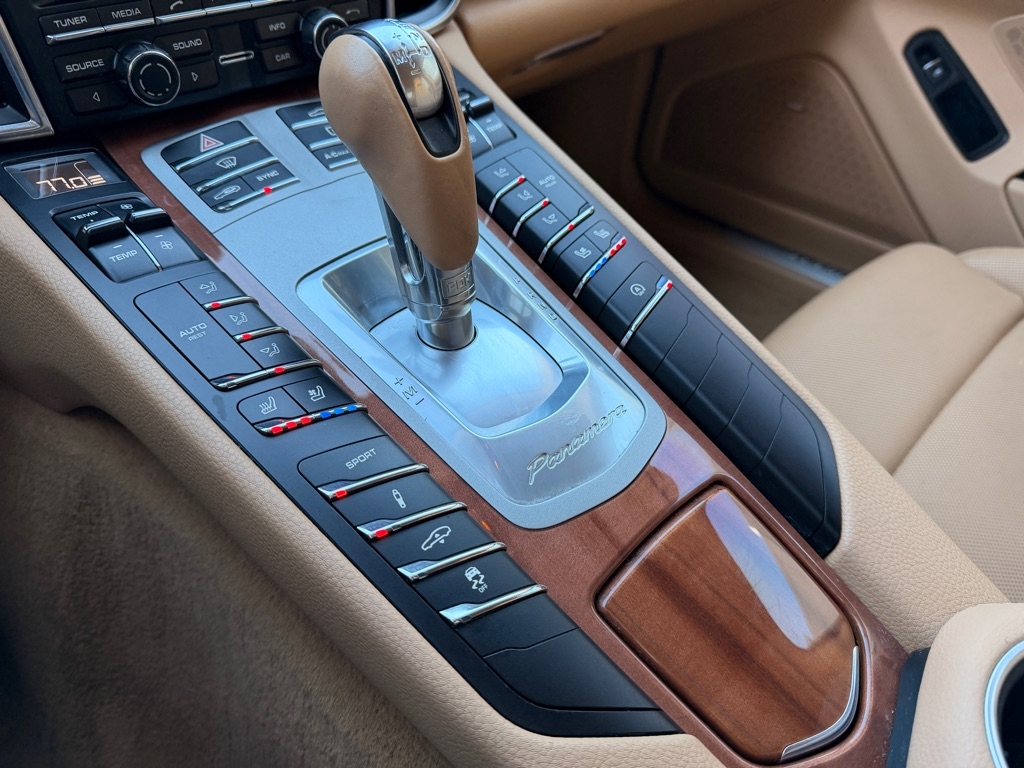 Porsche Panamera 4 2014