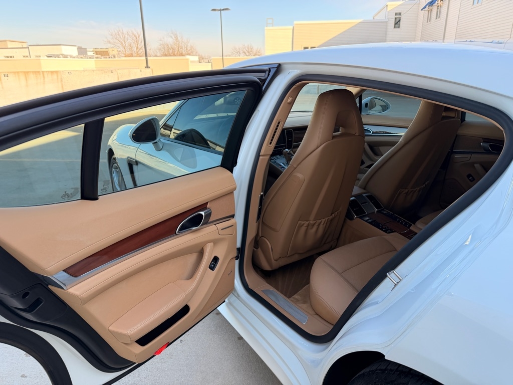 Porsche Panamera 4 2014