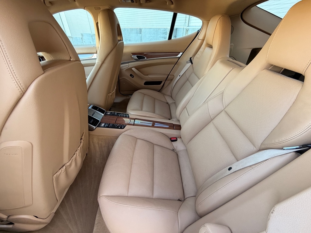 Porsche Panamera 4 2014