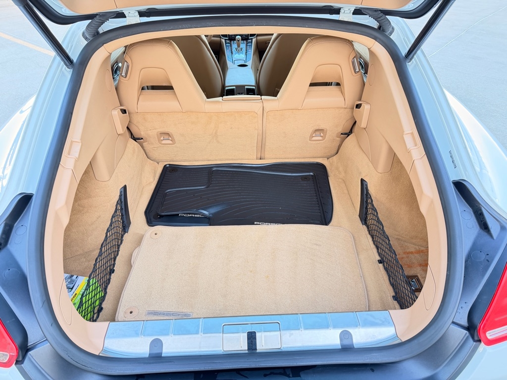 Porsche Panamera 4 2014