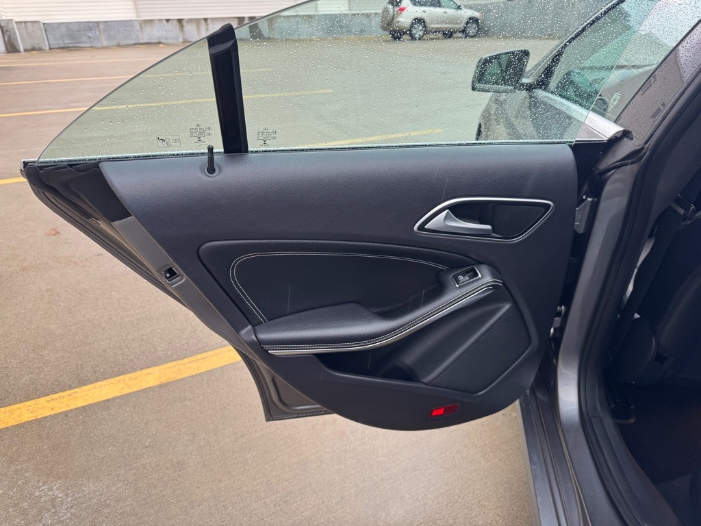 Mercedes-Benz CLA-Class CLA250 2014