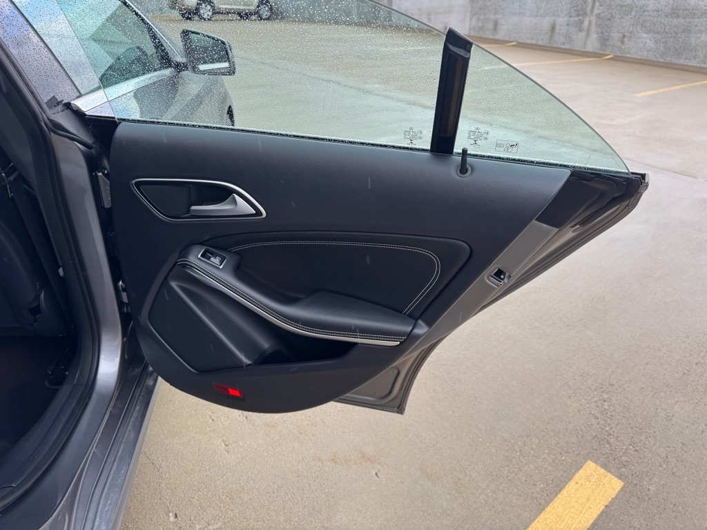 Mercedes-Benz CLA-Class CLA250 2014