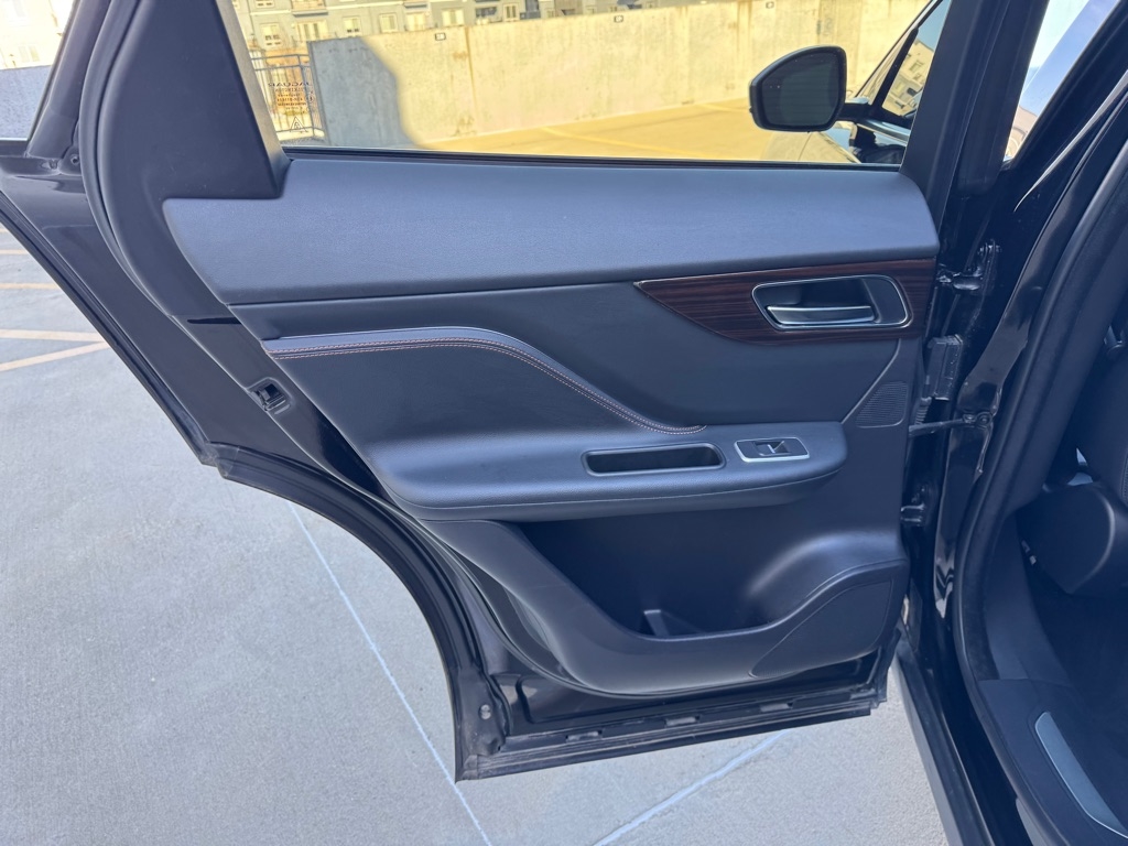 Jaguar F-Pace 25t Prestige 2019