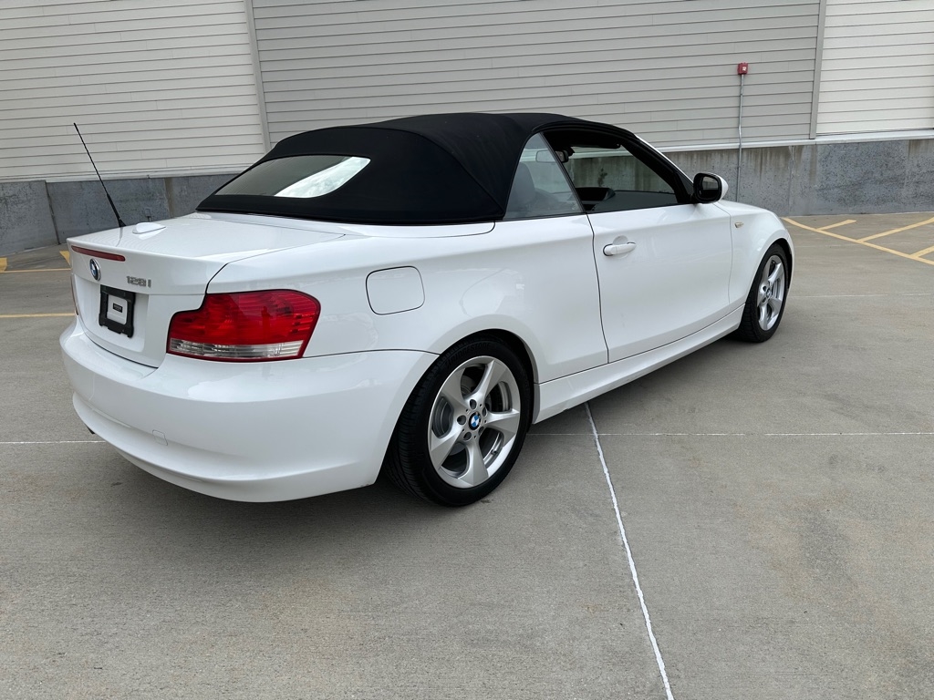 BMW 1-Series 128i Convertible 2012