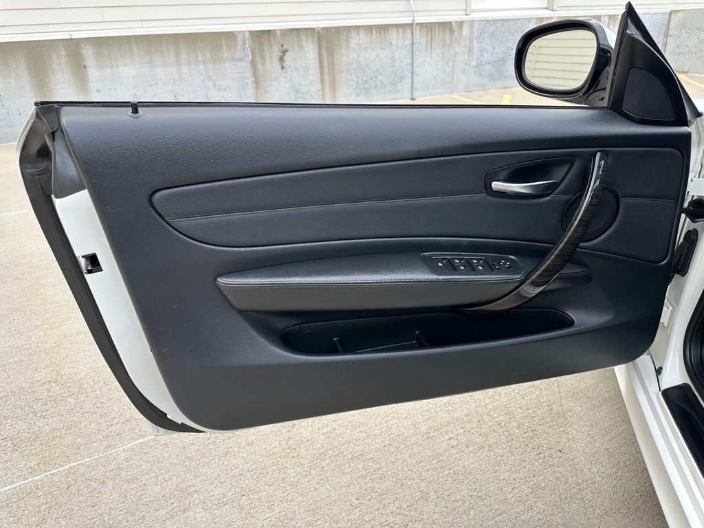 BMW 1-Series 128i Convertible 2012