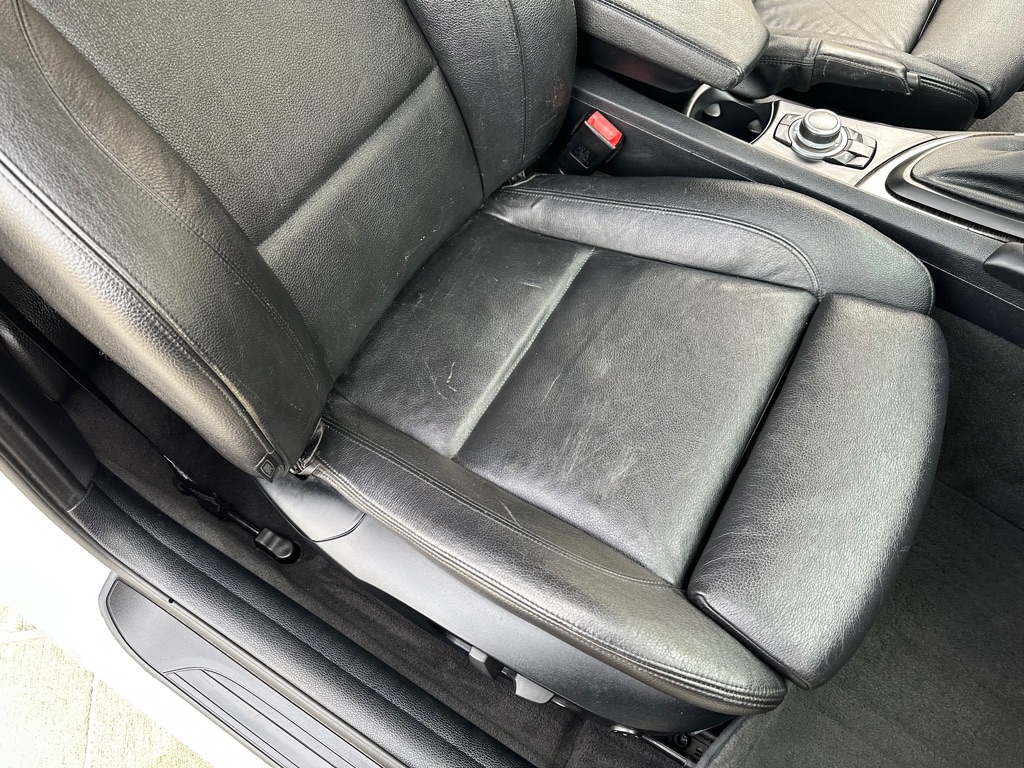 BMW 1-Series 128i Convertible 2012