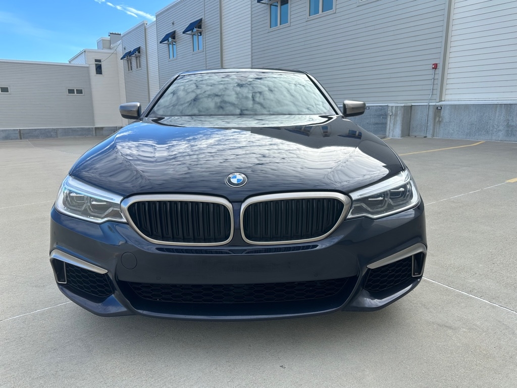 BMW 5-Series M550i xDrive 2020