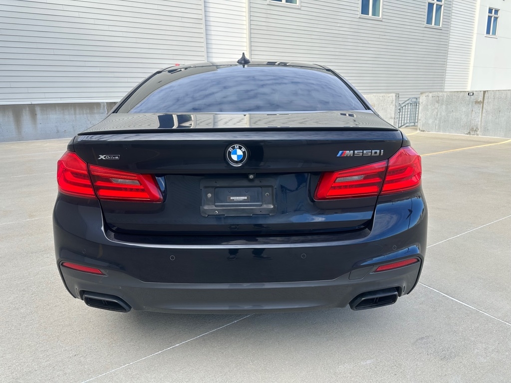 BMW 5-Series M550i xDrive 2020