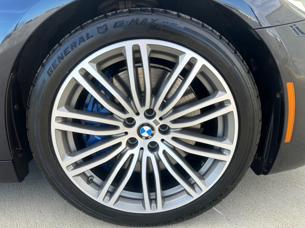 BMW 5-Series M550i xDrive 2020