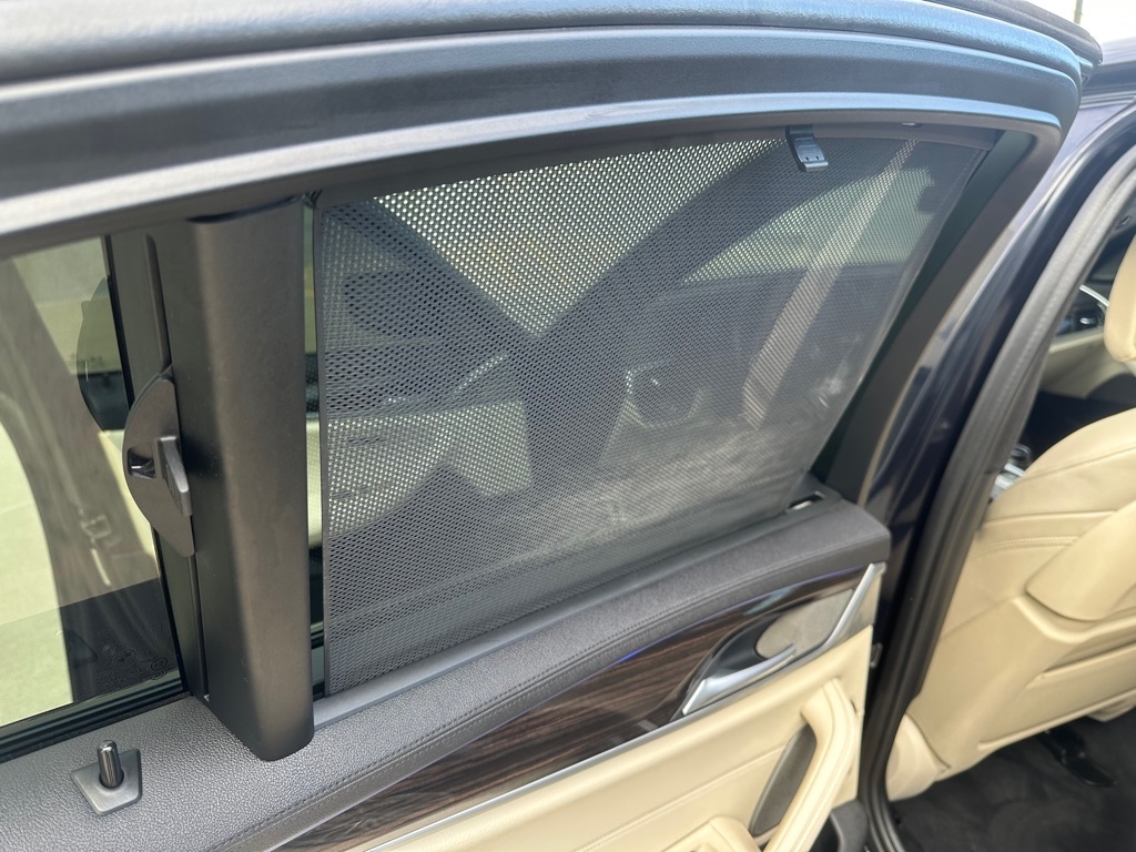 BMW 5-Series M550i xDrive 2020