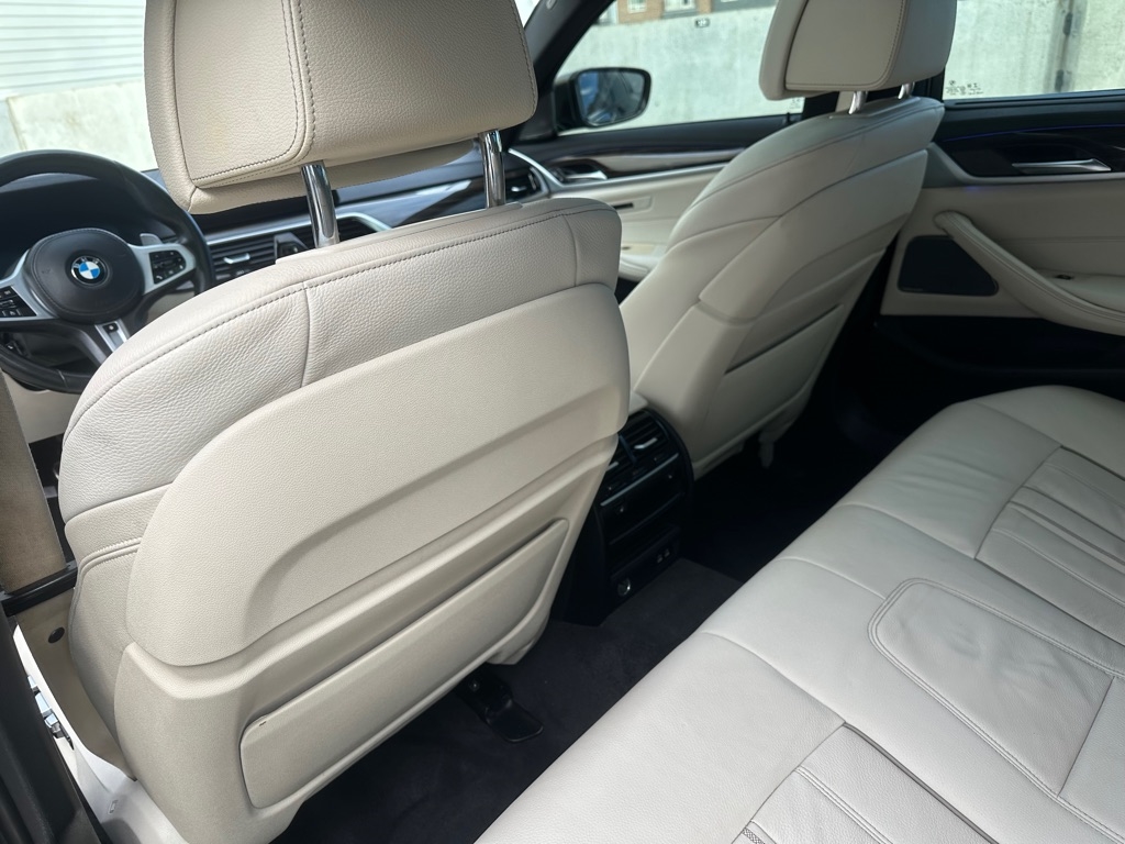 BMW 5-Series M550i xDrive 2020