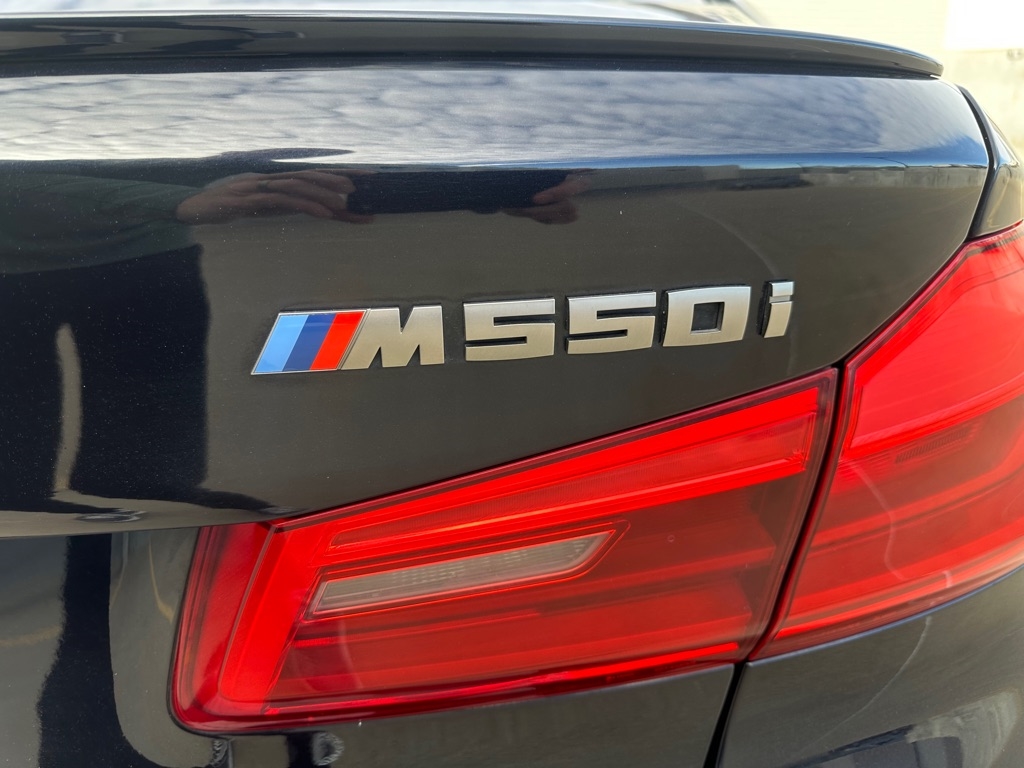 BMW 5-Series M550i xDrive 2020