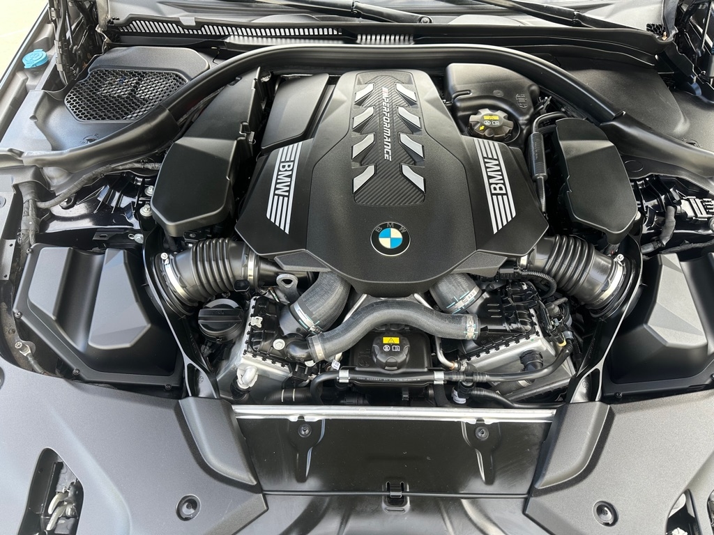 BMW 5-Series M550i xDrive 2020