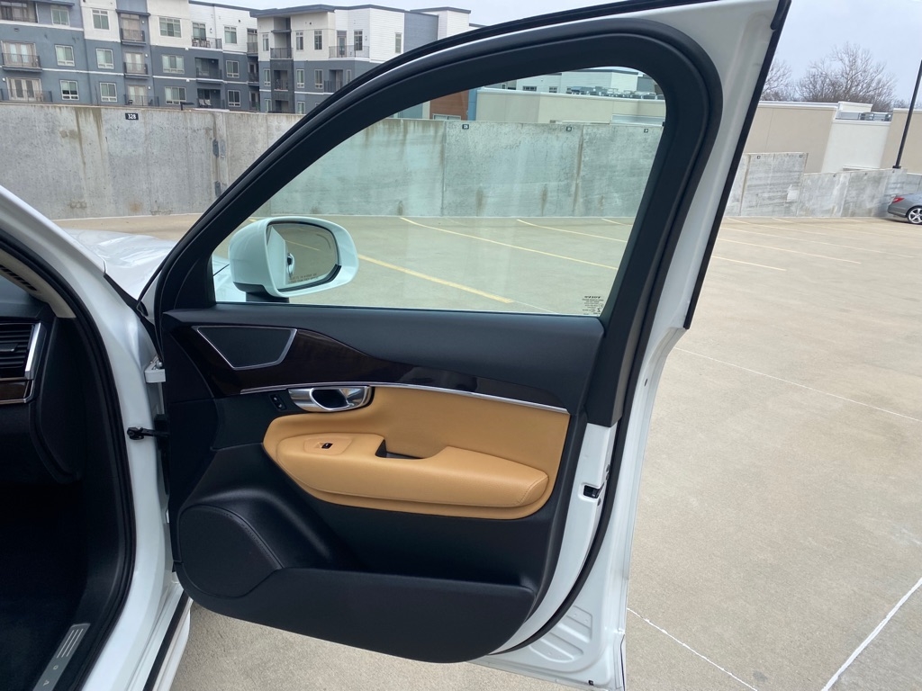 Volvo XC90 T6 Momentum AWD 2016