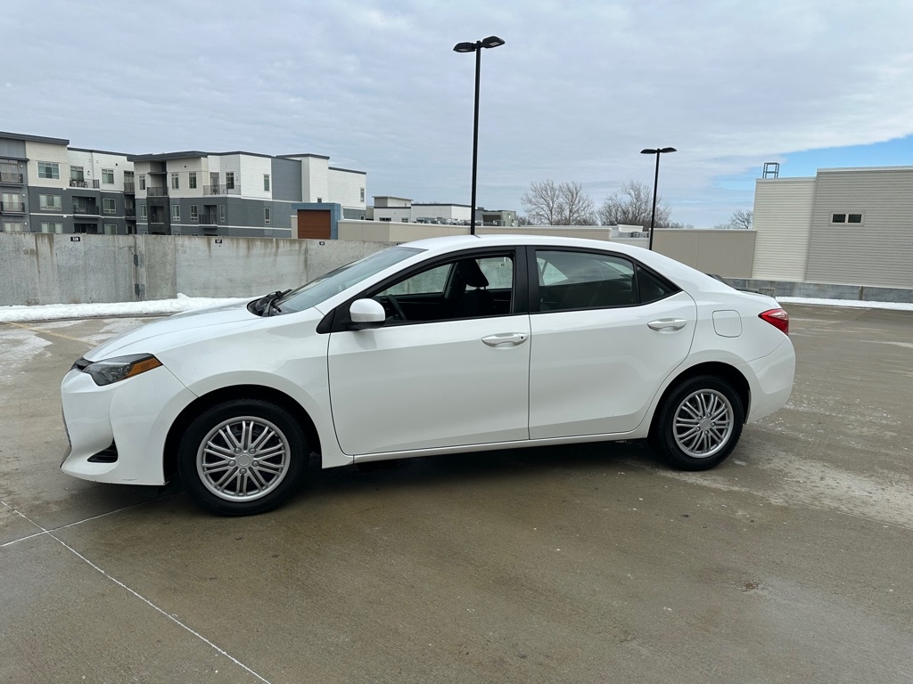 Toyota Corolla L CVT 2019