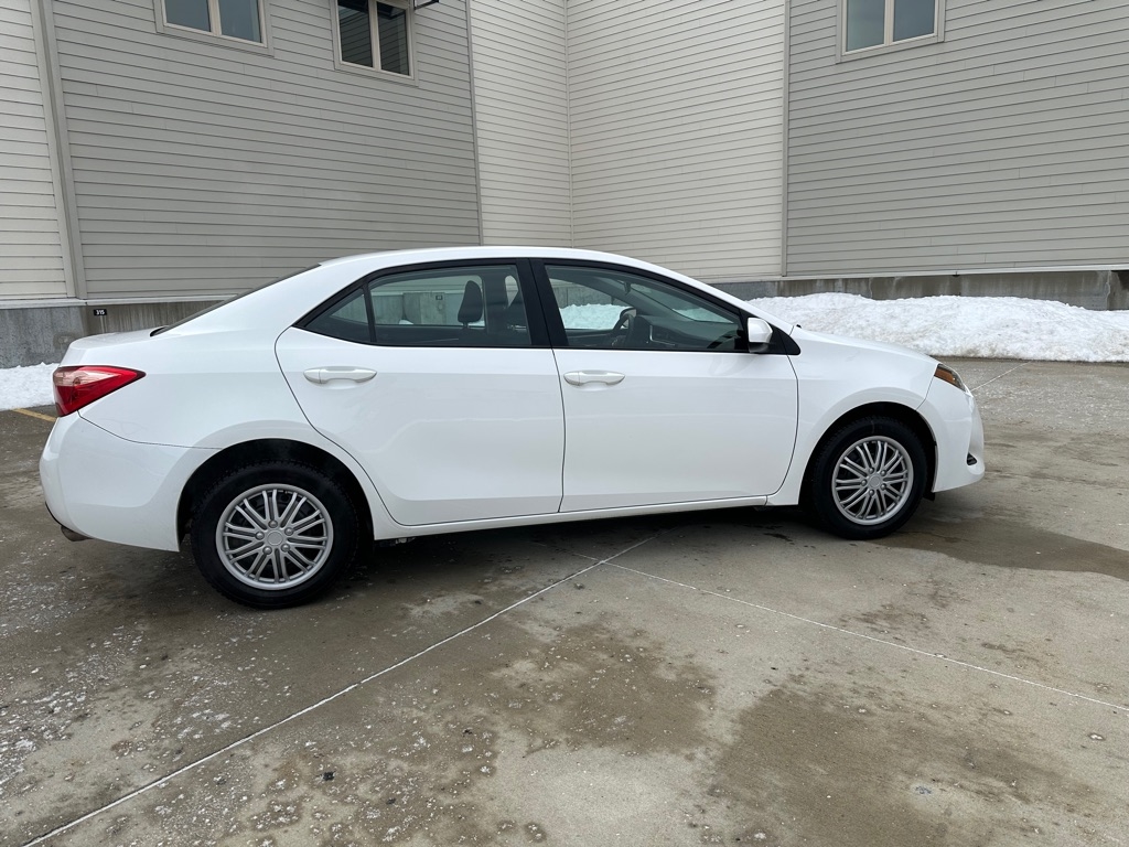 Toyota Corolla L CVT 2019