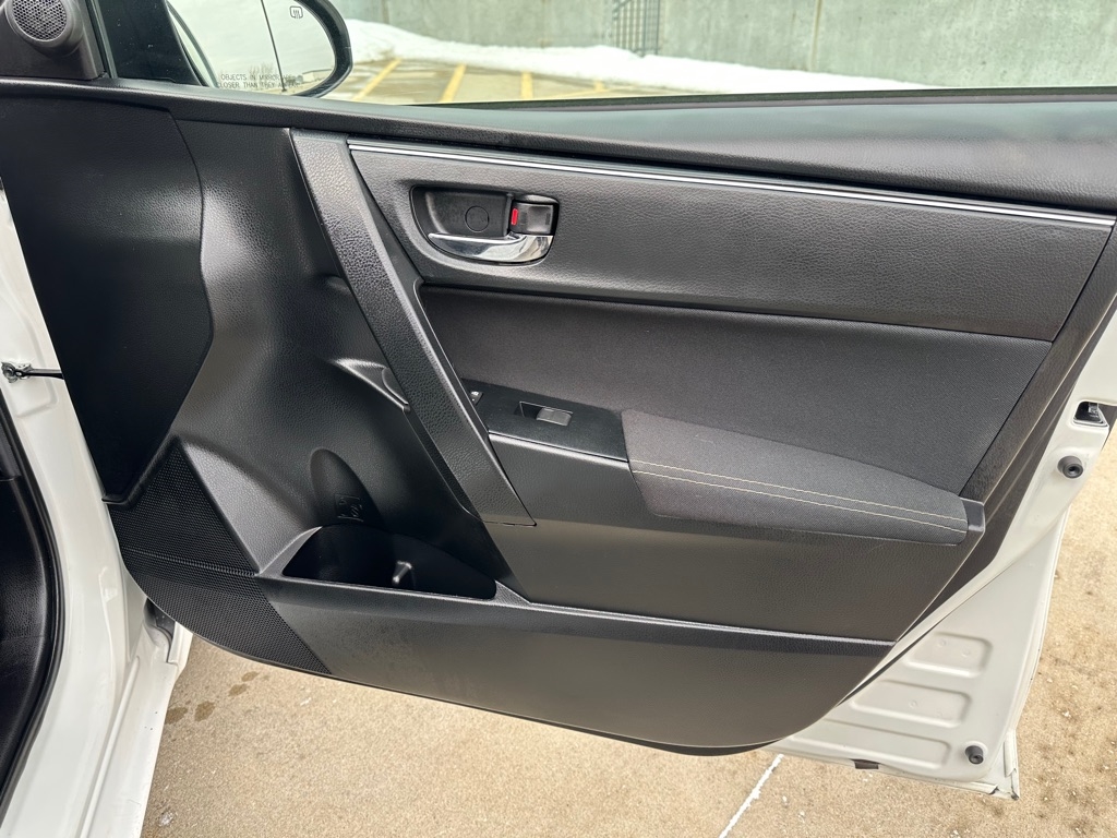 Toyota Corolla L CVT 2019