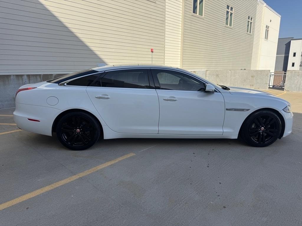 Jaguar XJ-Series XJL Portfolio 2016