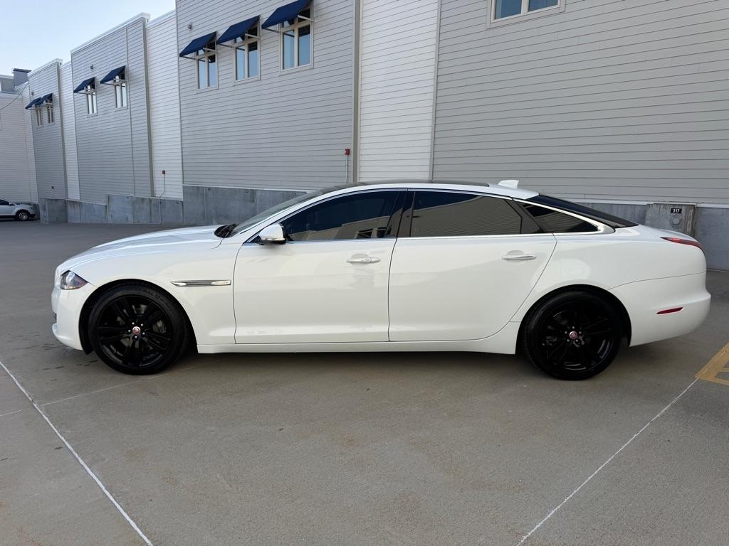 Jaguar XJ-Series XJL Portfolio 2016