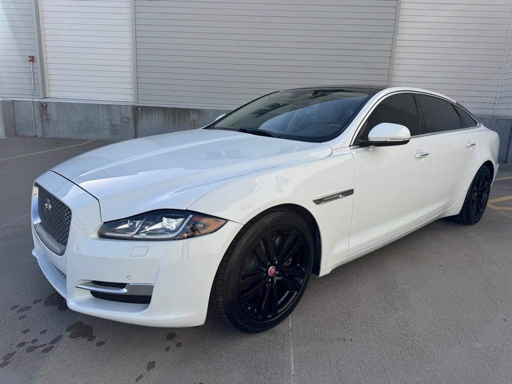 Jaguar XJ-Series XJL Portfolio 2016