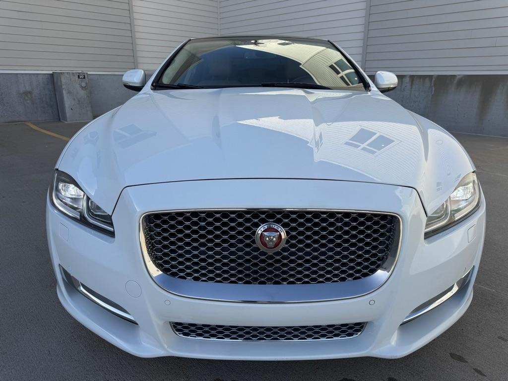 Jaguar XJ-Series XJL Portfolio 2016