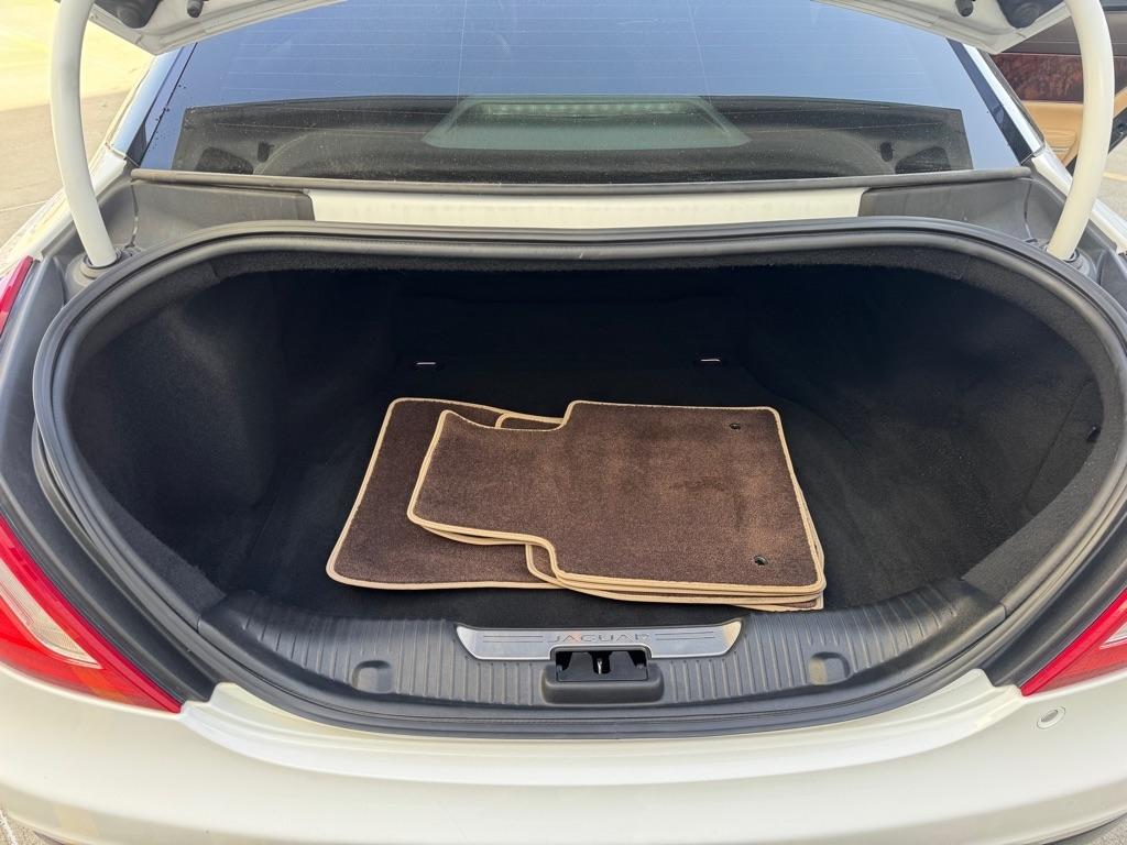 Jaguar XJ-Series XJL Portfolio 2016