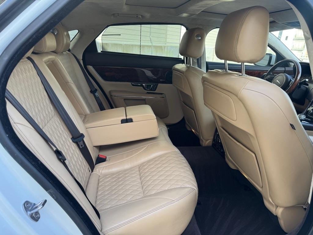 Jaguar XJ-Series XJL Portfolio 2016