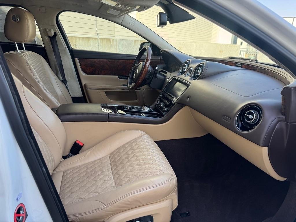 Jaguar XJ-Series XJL Portfolio 2016