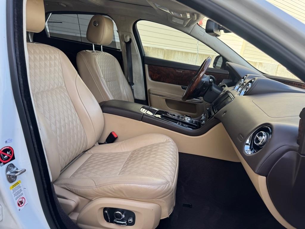 Jaguar XJ-Series XJL Portfolio 2016