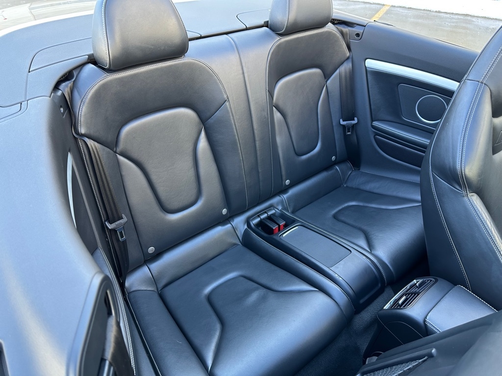 Audi S5 3.0T Cabriolet quattro S tronic 2012