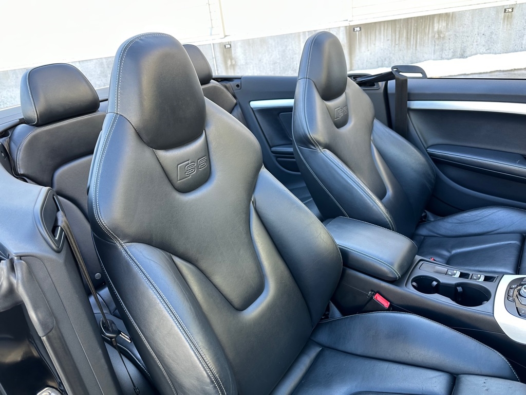 Audi S5 3.0T Cabriolet quattro S tronic 2012