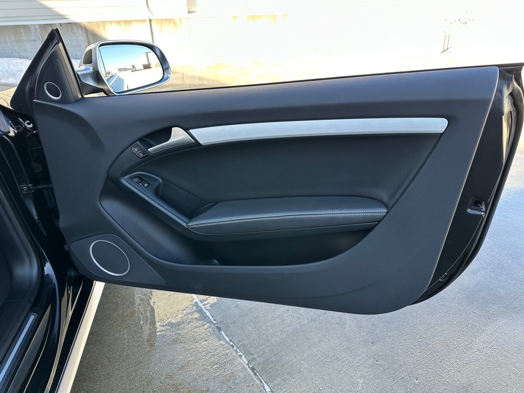 Audi S5 3.0T Cabriolet quattro S tronic 2012