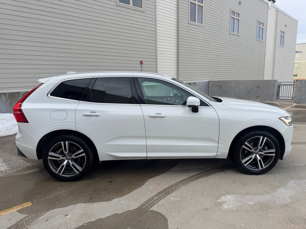 Volvo XC60 T5 Momentum AWD 2019